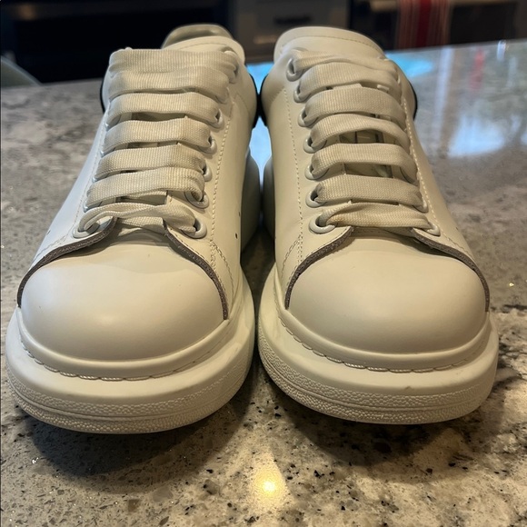 Alexander McQueen Oversized Sneakers White Black Suede Heel – Size 37 - Picture 4 of 10
